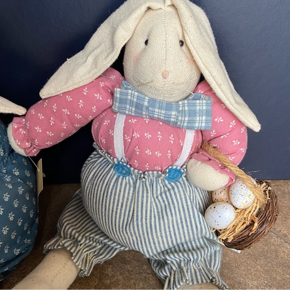 LIKE NEW W/ TAGS RARE VINTAGE - Hand Made Collectable Creation 1987 Rabbits - Picture 3 of 10